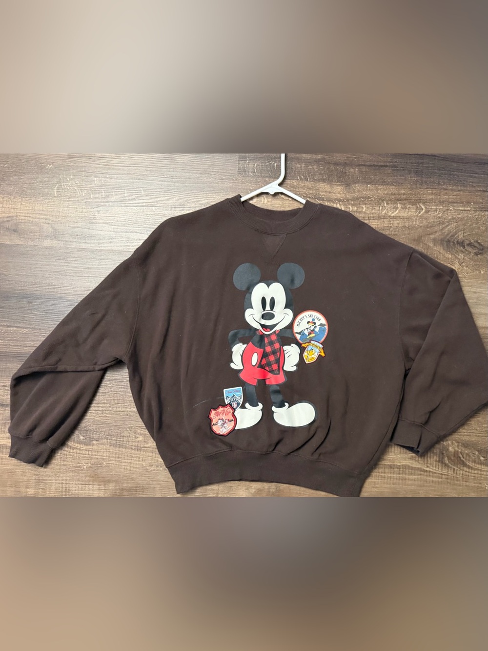 Disney Mickey Mouse Ski Club Brown Crewneck Sweatshirt Size Small
